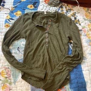FREE PEOPLE green waffle longsleeve